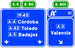 S-368 - Panneau routier Panneaux sur l'autoroute ou la voie rapide. Sortie vers l'autoroute ou l'autoroute et votre direction