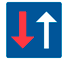 B7 - Mötande trafik ska lämna företräde vägmärke